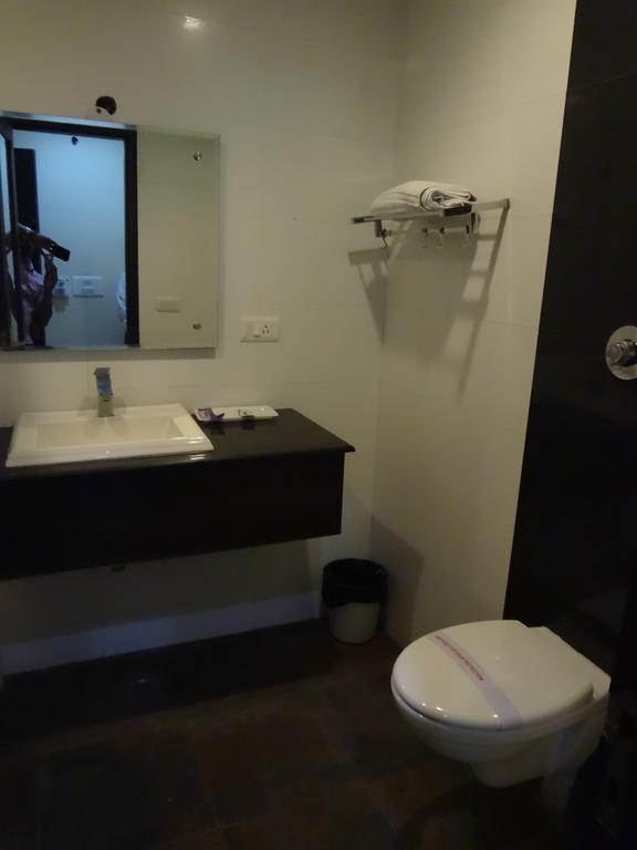 Hotel Siam International Delhi Kültér fotó