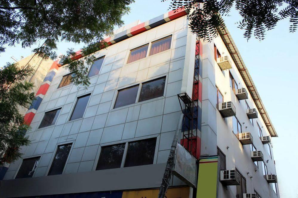 Hotel Siam International Delhi Kültér fotó