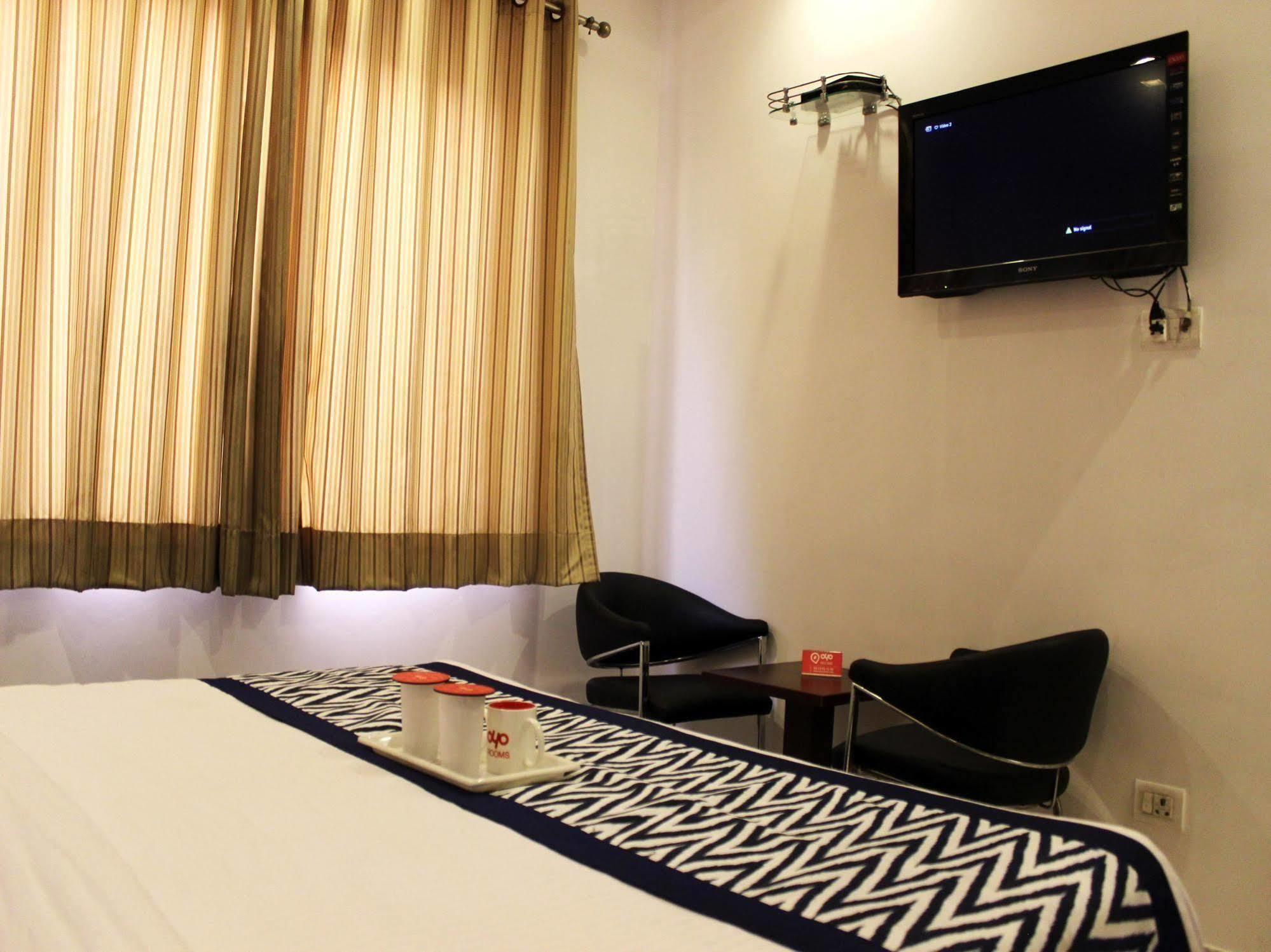 Hotel Siam International Delhi Kültér fotó