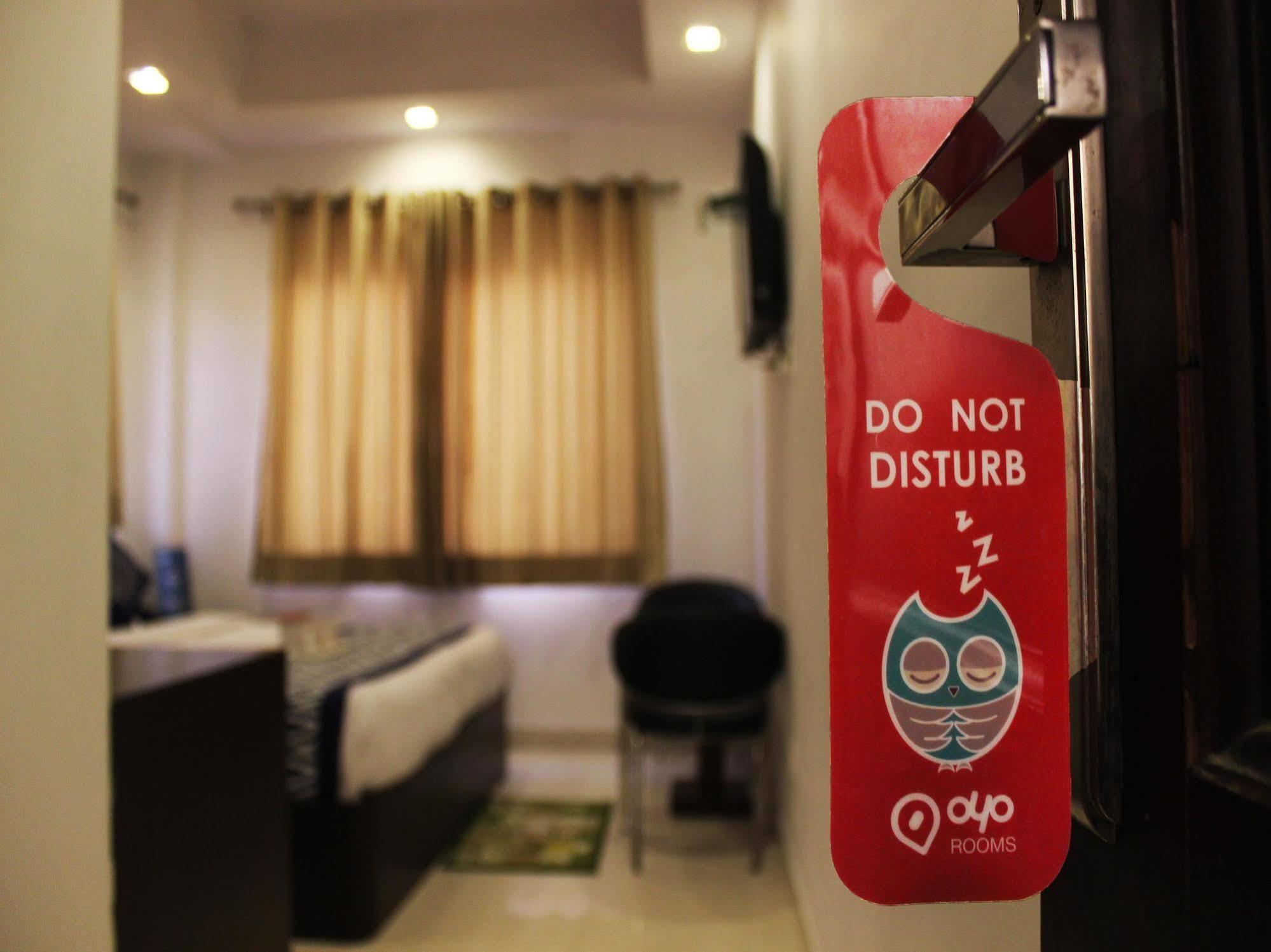 Hotel Siam International Delhi Kültér fotó